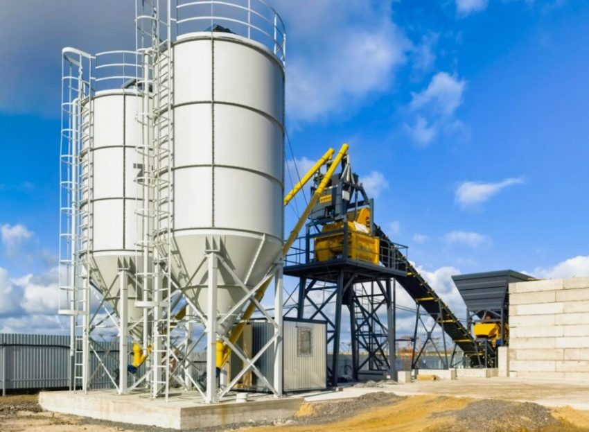 Мобильные бетонные заводы для больших строек: когда выгодно возить бетон, а когда строить завод на площадке